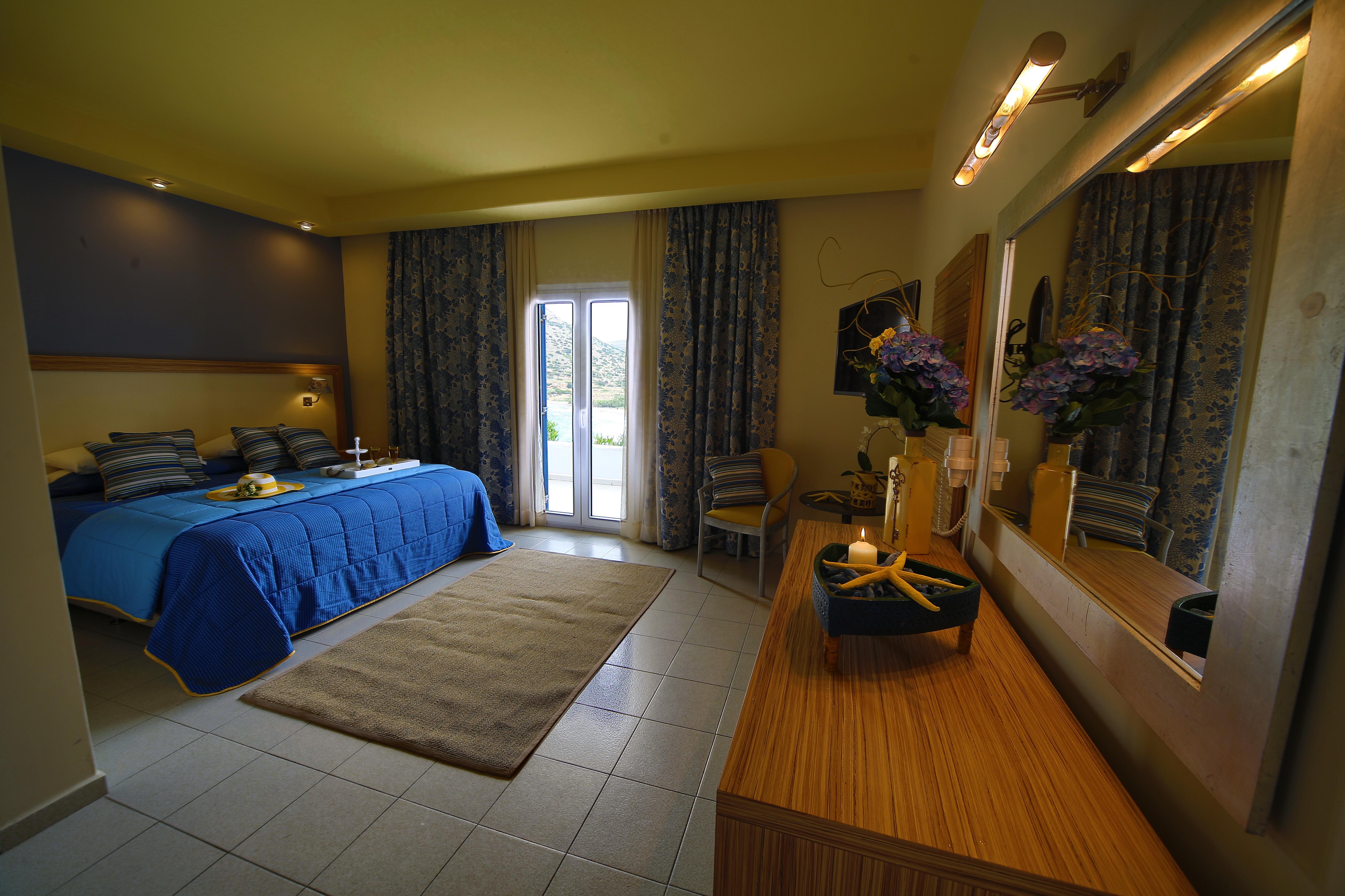 Dolphin Bay Seaside Resort & Suites Galissas Exterior foto