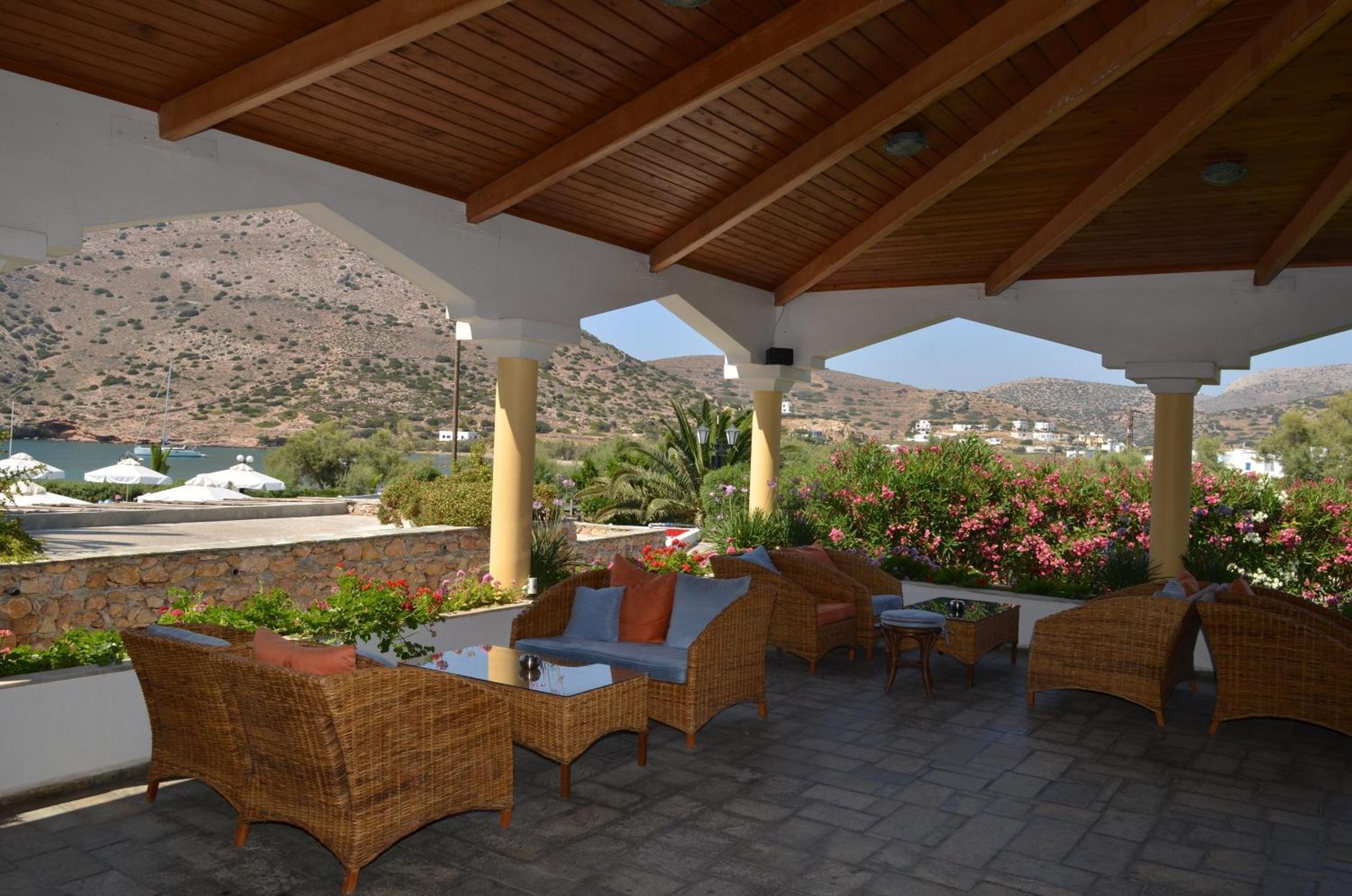 Dolphin Bay Seaside Resort & Suites Galissas Exterior foto