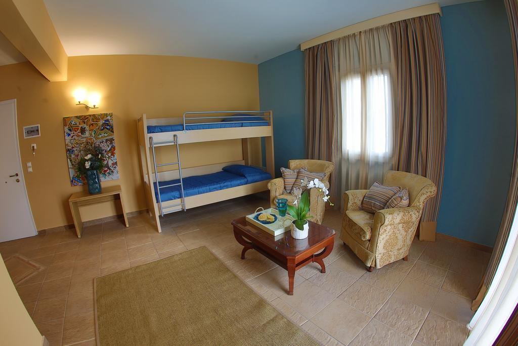 Dolphin Bay Seaside Resort & Suites Galissas Exterior foto